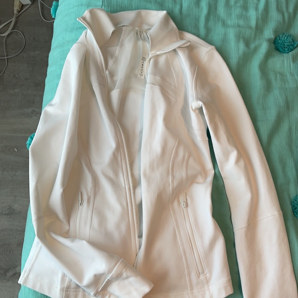 Lululemon Jacket - Picture 2 of 4
